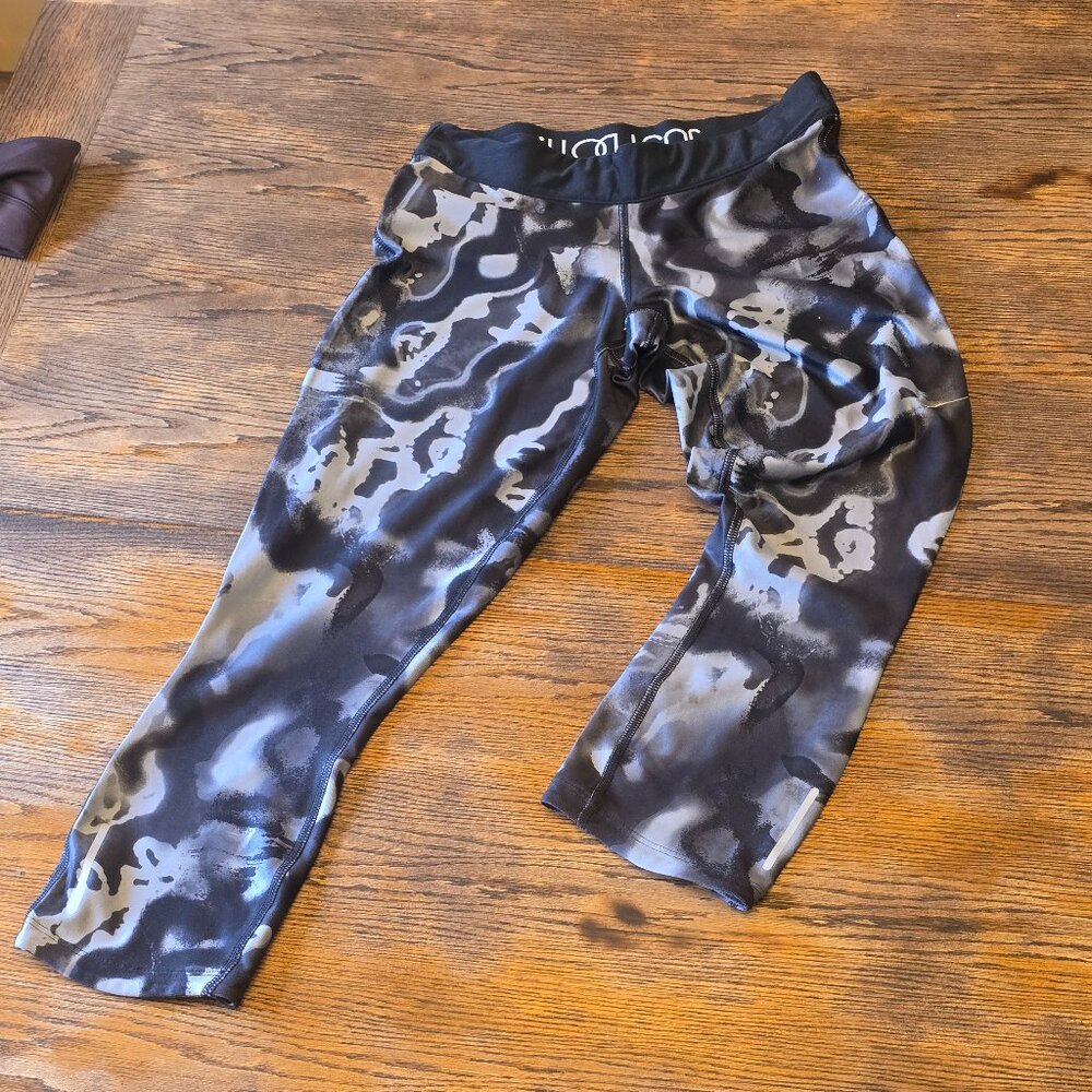 NIKE Dri-FIT Black & Grey Leggings Size S